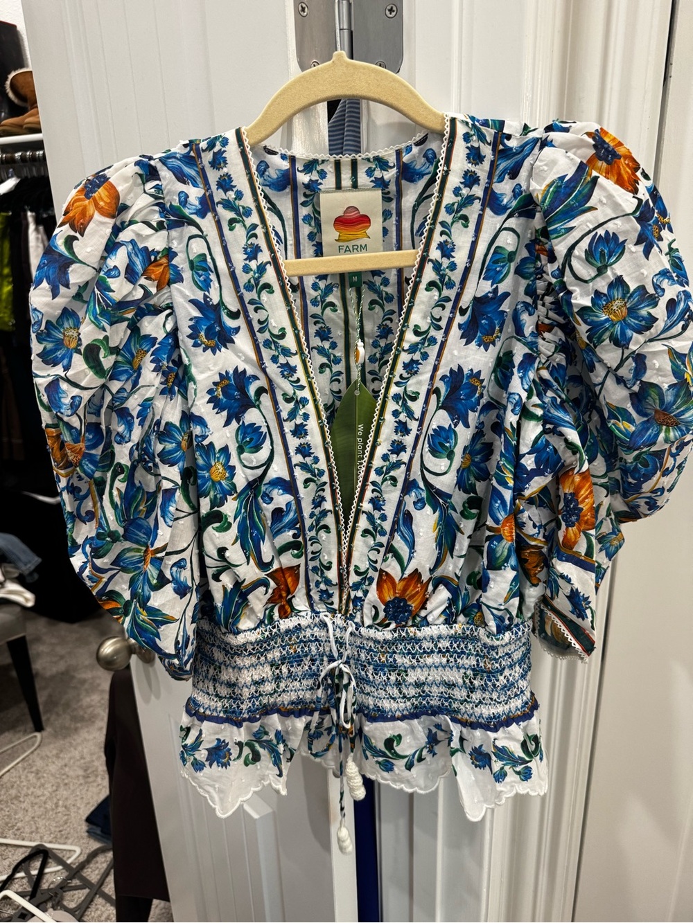 Farm Rio Blue & White Floral Puff-Sleeve V-Neck Top new with tags